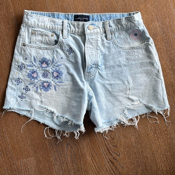 Lucky Brand embroidered jean shorts 6 28 90’s midi - Picture 1 of 8